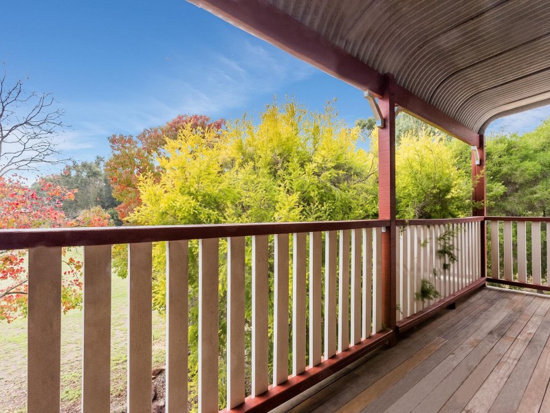 13 Devon Court, Oakford WA 6121