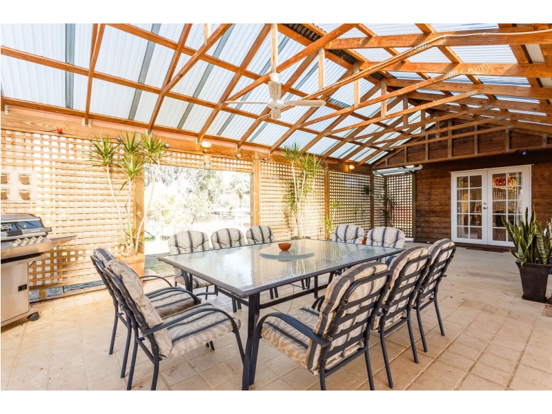 13 Devon Court, Oakford WA 6121
