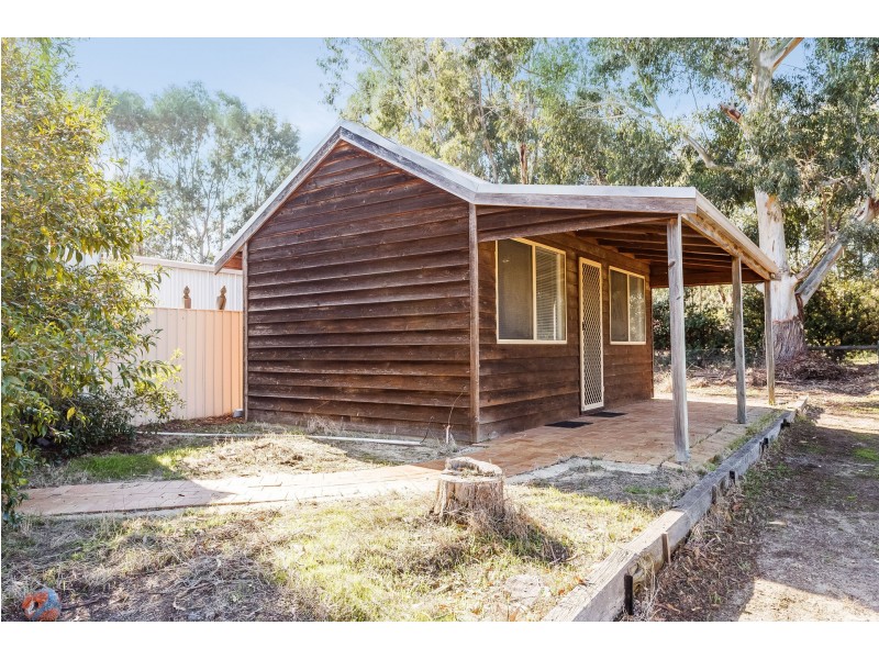 13 Devon Court, Oakford WA 6121