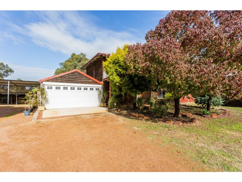 13 Devon Court, Oakford WA 6121