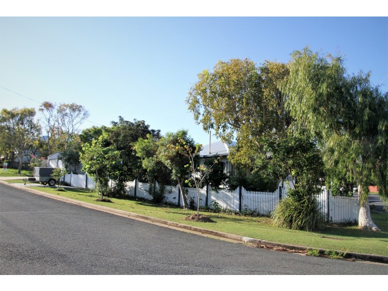 56 Matthew Flinders Drive, Cooee Bay QLD 4703