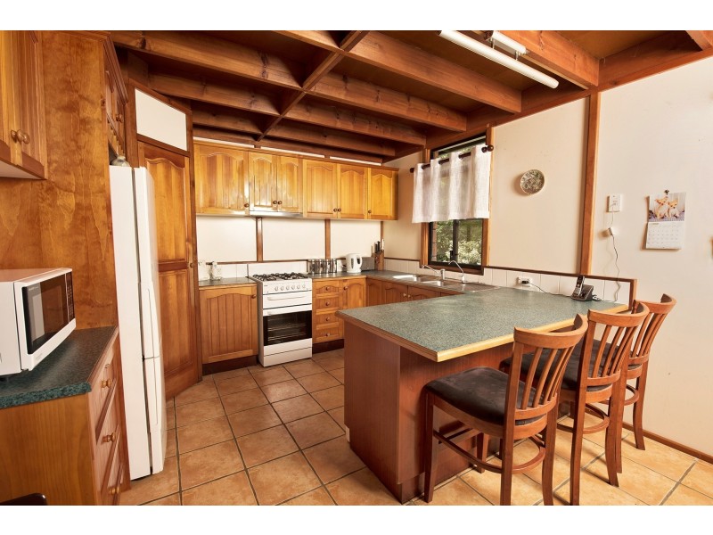 21 Rhys Avenue, The Caves QLD 4702