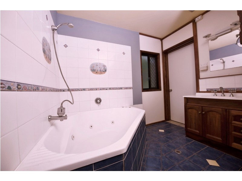 21 Rhys Avenue, The Caves QLD 4702