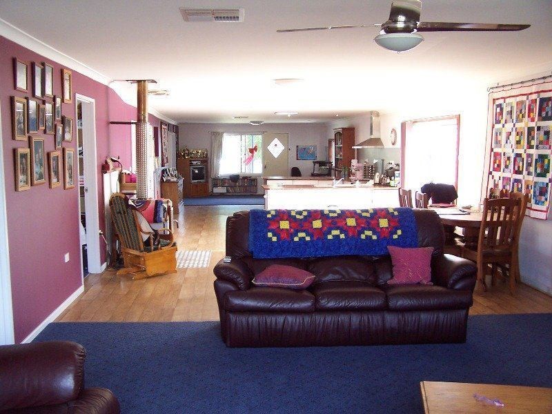 13 George Street, Kojonup WA 6395