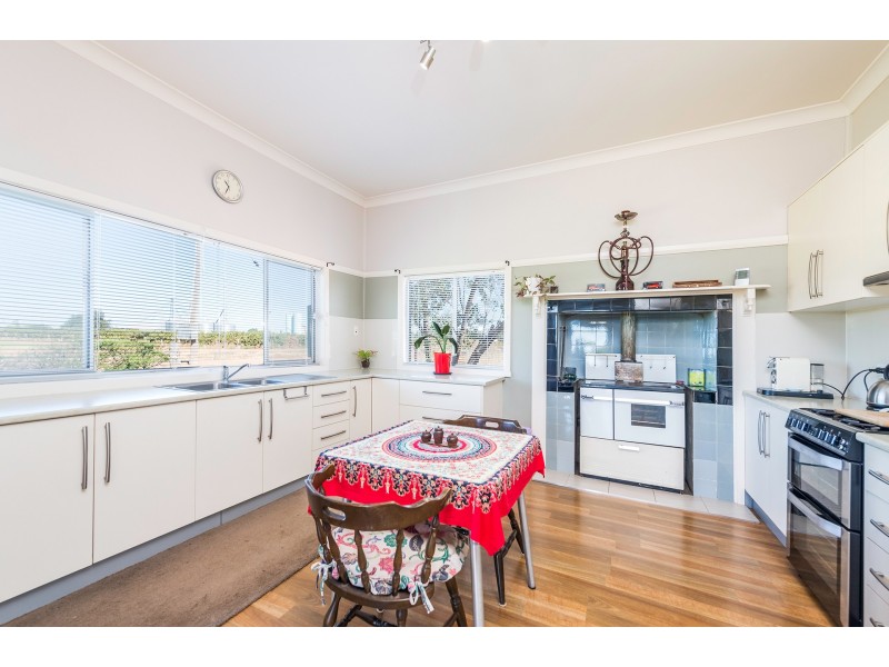 2240 Curran Road, Yenda NSW 2681