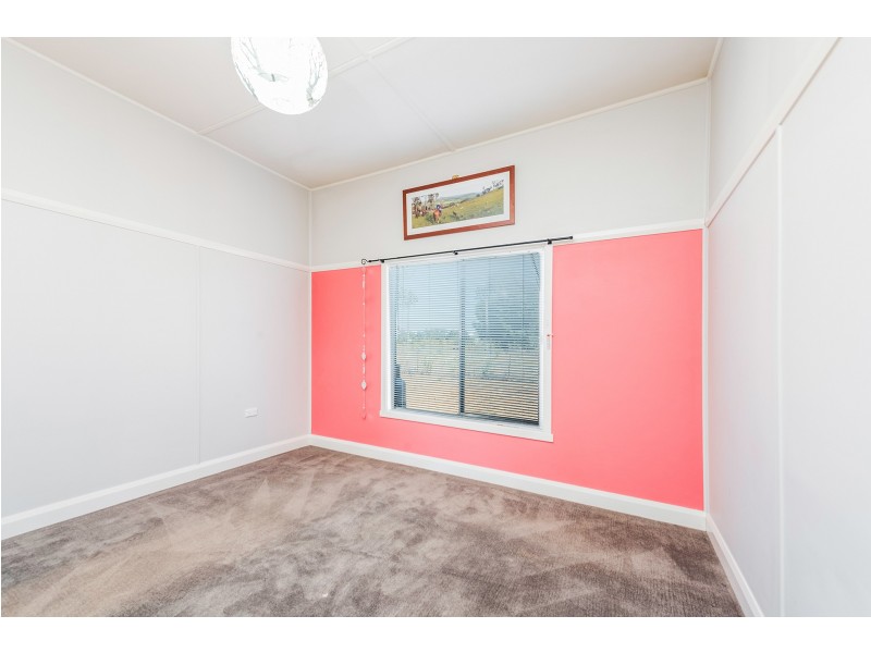 2240 Curran Road, Yenda NSW 2681