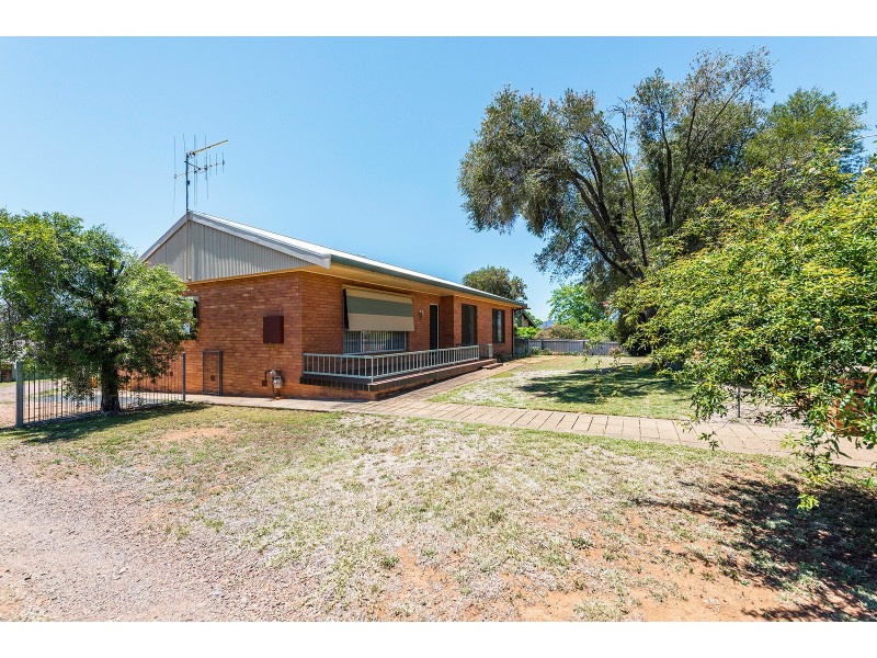 32 Jean Street, Wellington NSW 2820