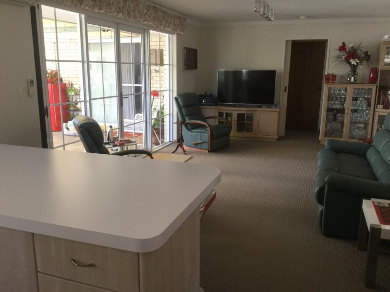 14 Suburban Rd, Quairading WA 6383