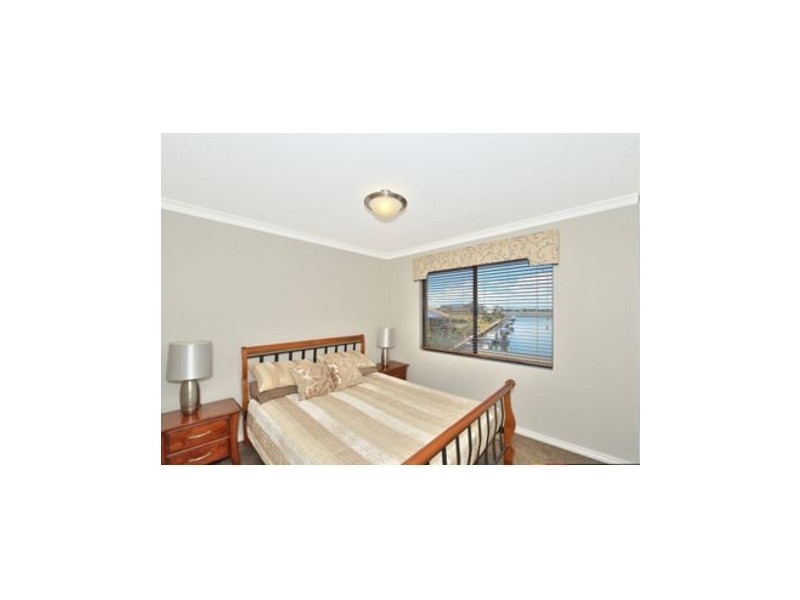 5 Fistina Ramble, Halls Head WA 6210