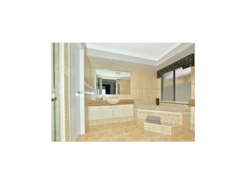 5 Fistina Ramble, Halls Head WA 6210