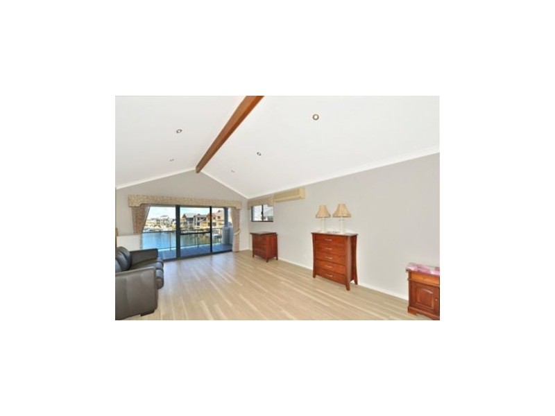 5 Fistina Ramble, Halls Head WA 6210