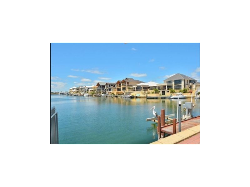 5 Fistina Ramble, Halls Head WA 6210