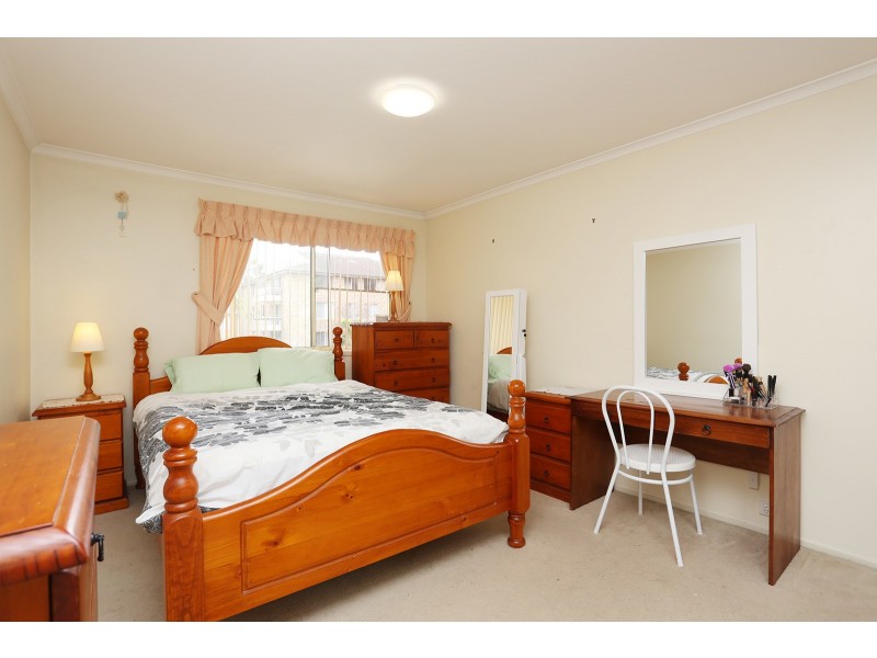 8 Frank Oliveri Drive, Chipping Norton NSW 2170