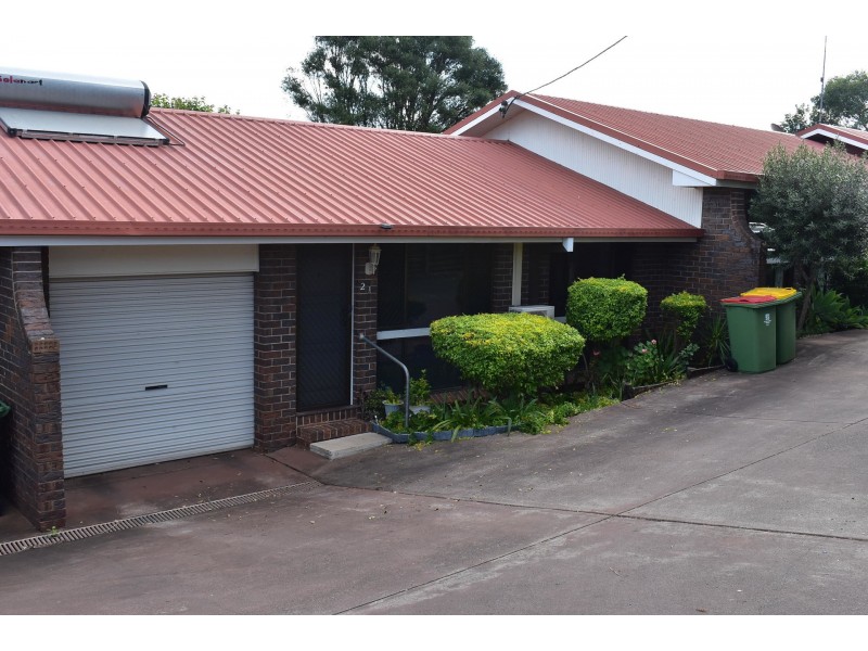 2/12 Athol Street, Harlaxton QLD 4350