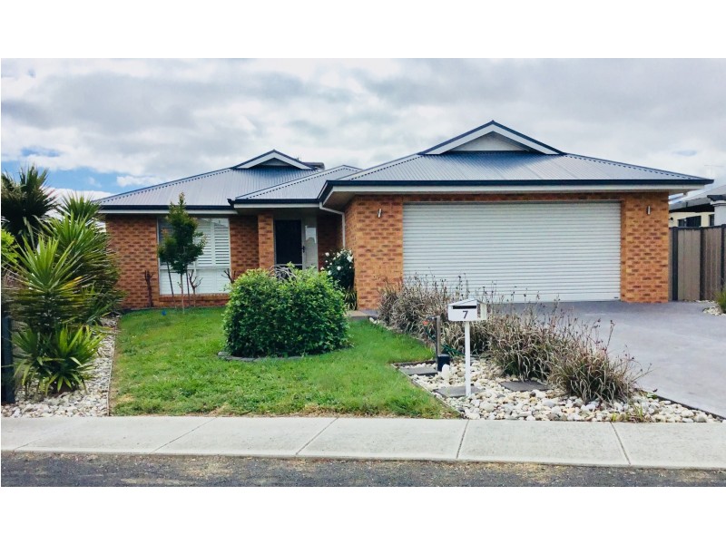 7 Greenwood Rise, Broadford VIC 3658