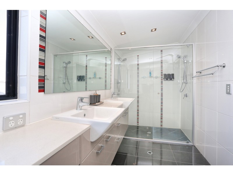 3/4 Kates Street, Morningside QLD 4170