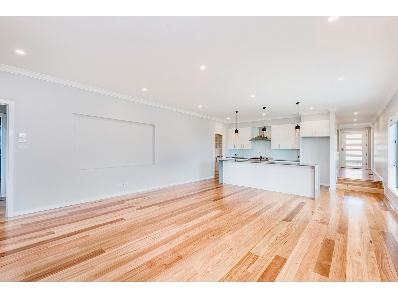 15 Redman Circuit, Goulburn NSW 2580