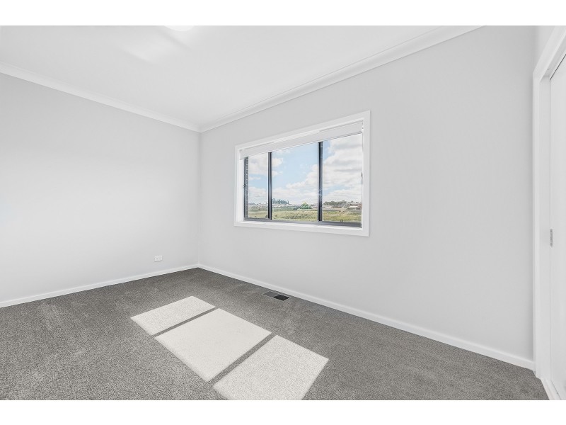 15 Redman Circuit, Goulburn NSW 2580
