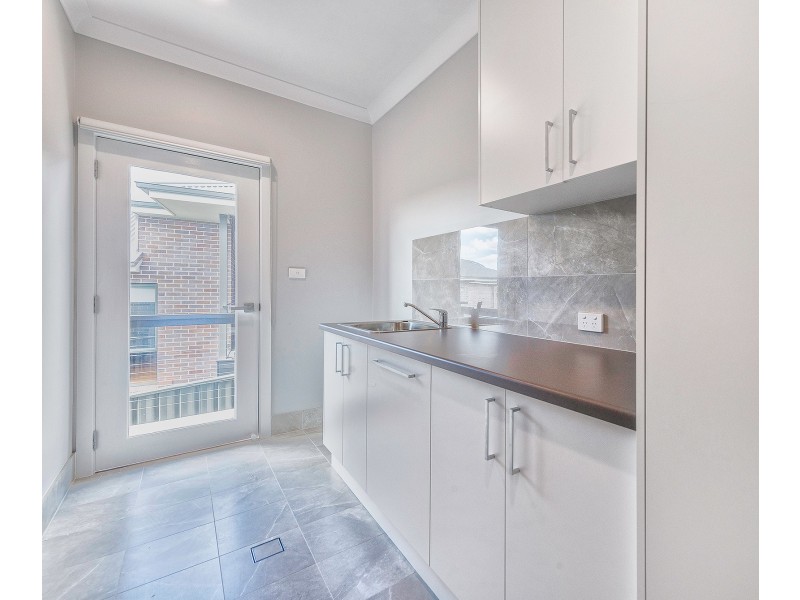 15 Redman Circuit, Goulburn NSW 2580