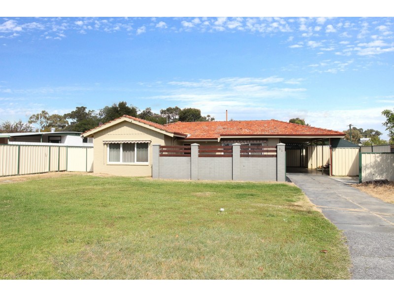 32 ANGELO STREET, Armadale WA 6112