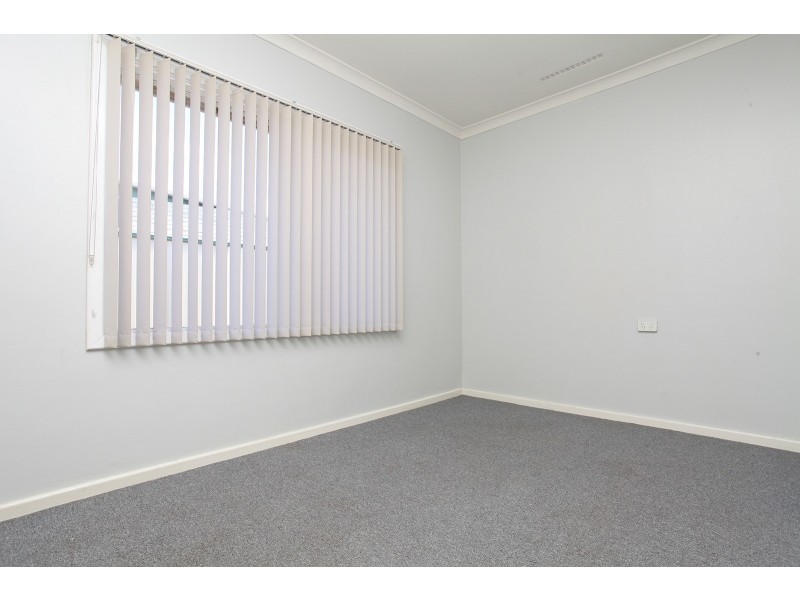 32 ANGELO STREET, Armadale WA 6112