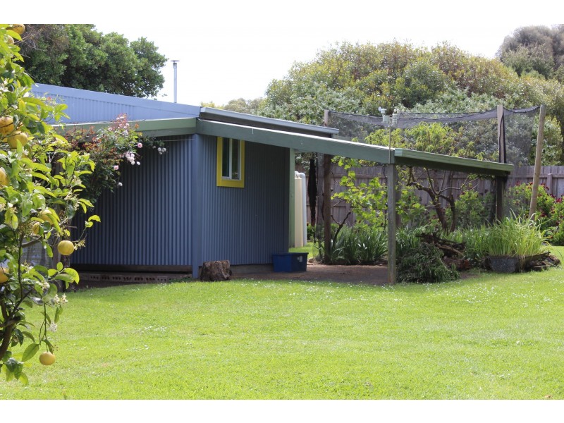 6 The Esplanade, Narrawong VIC 3285