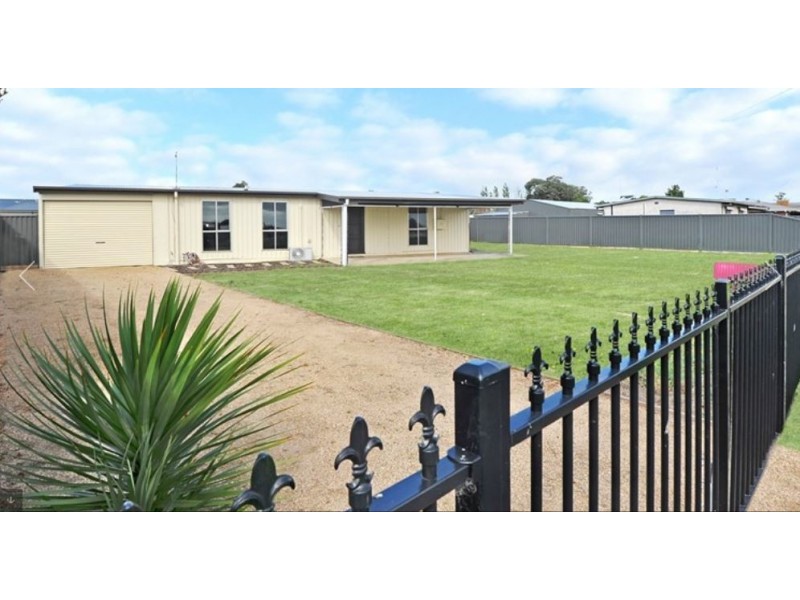 22 Lyons Street, Miners Rest VIC 3352
