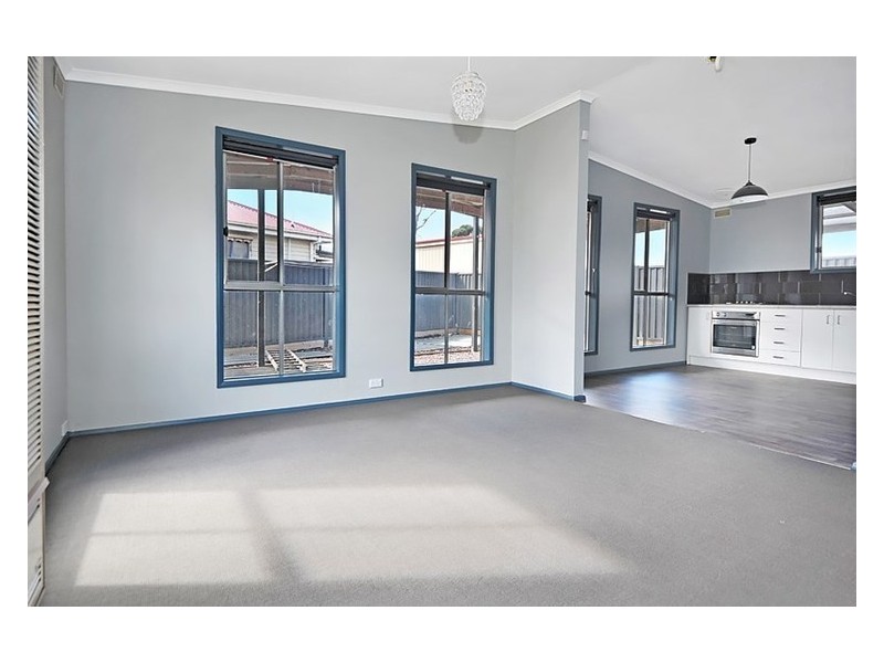 22 Lyons Street, Miners Rest VIC 3352