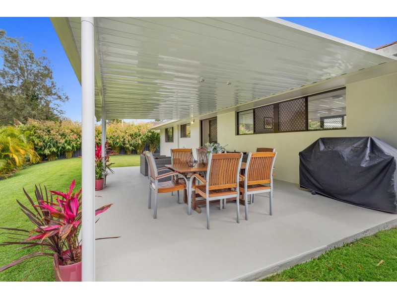 158 Acanthus Avenue, Burleigh Waters QLD 4220