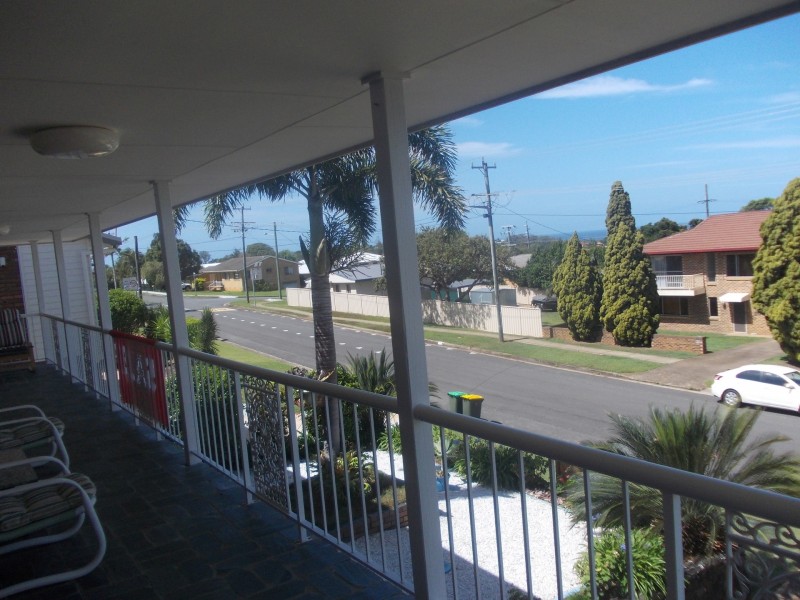 89 Pioneer Parade, Banora Point NSW 2486