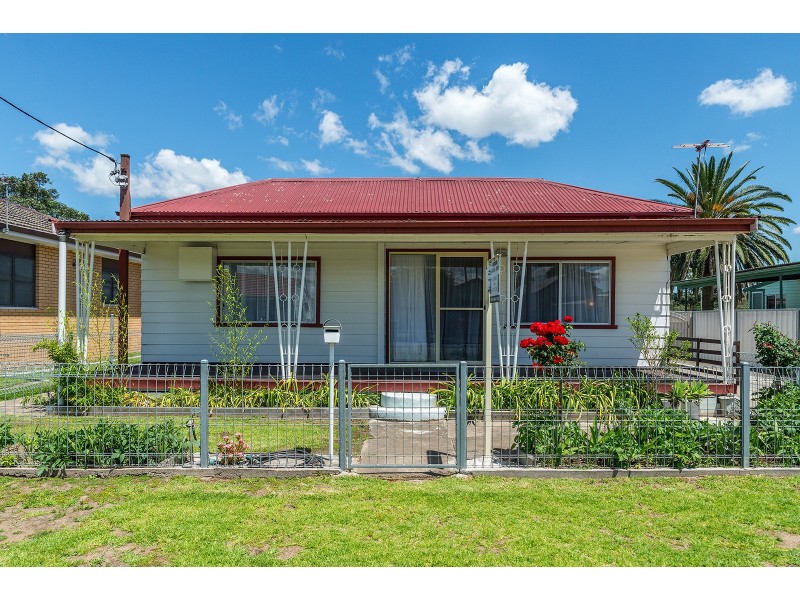 10 Barrett Avenue, Cessnock NSW 2325