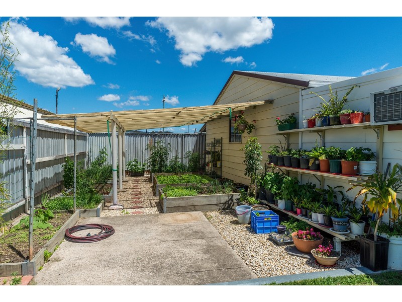 10 Barrett Avenue, Cessnock NSW 2325