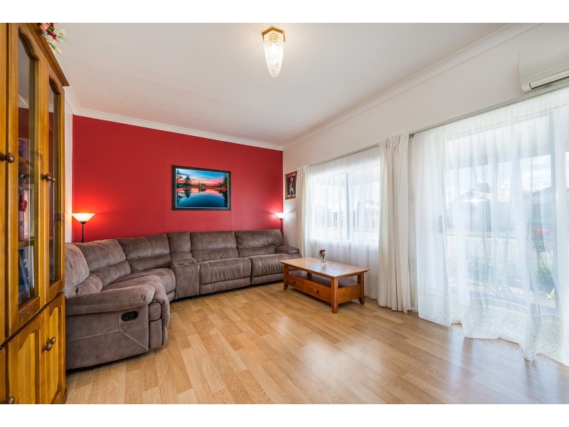 10 Barrett Avenue, Cessnock NSW 2325