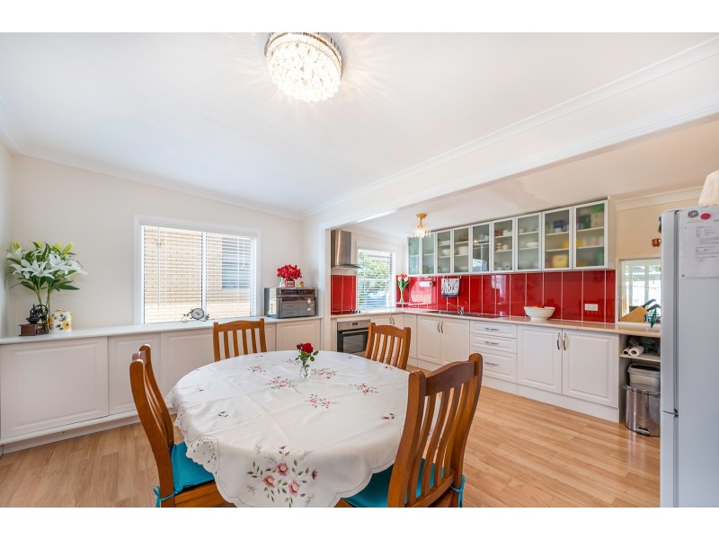 10 Barrett Avenue, Cessnock NSW 2325