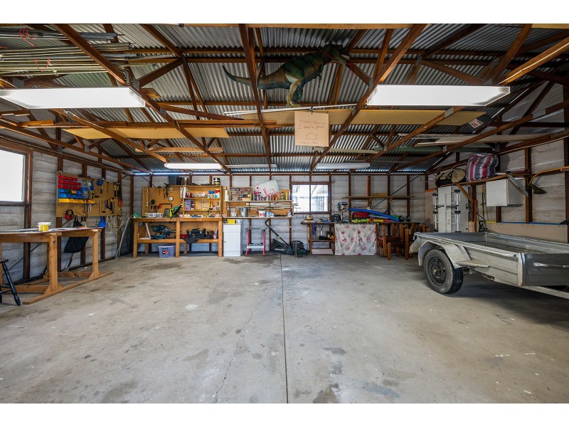 10 Barrett Avenue, Cessnock NSW 2325