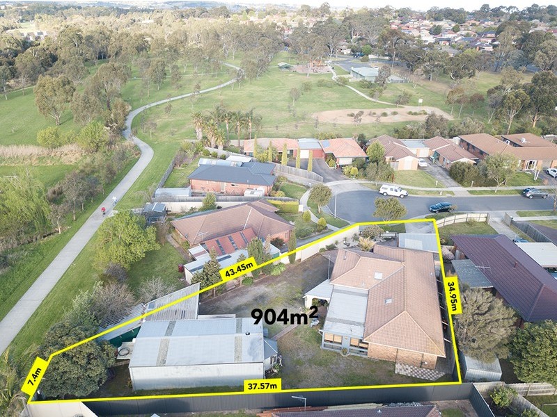 35 Adam Avenue, Hallam VIC 3803