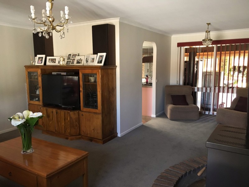 35 Adam Avenue, Hallam VIC 3803