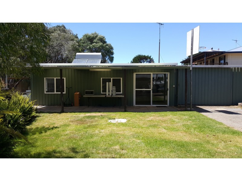 6 Henry Street, Little Grove WA 6330