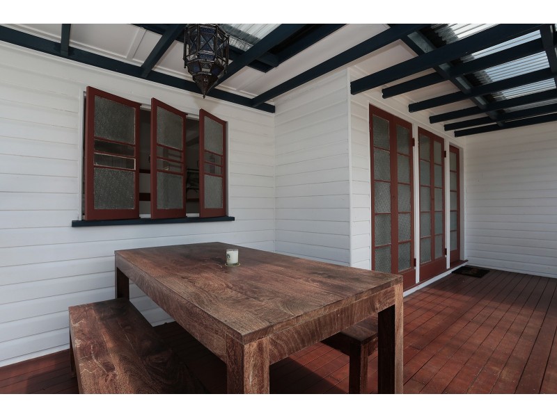 43 Agnes Street, Wynnum QLD 4178