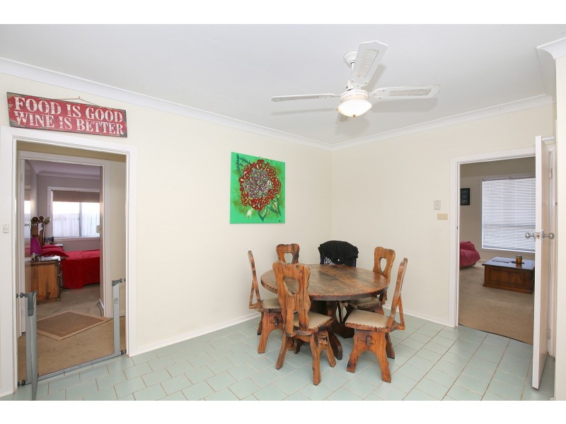 2 Railway Avenue, Tynong VIC 3813