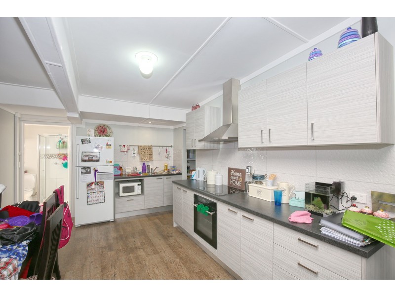 2 Railway Avenue, Tynong VIC 3813