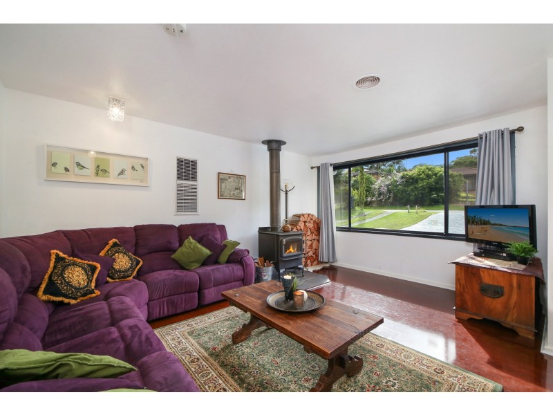 28 Beaumont Avenue, Wyoming NSW 2250