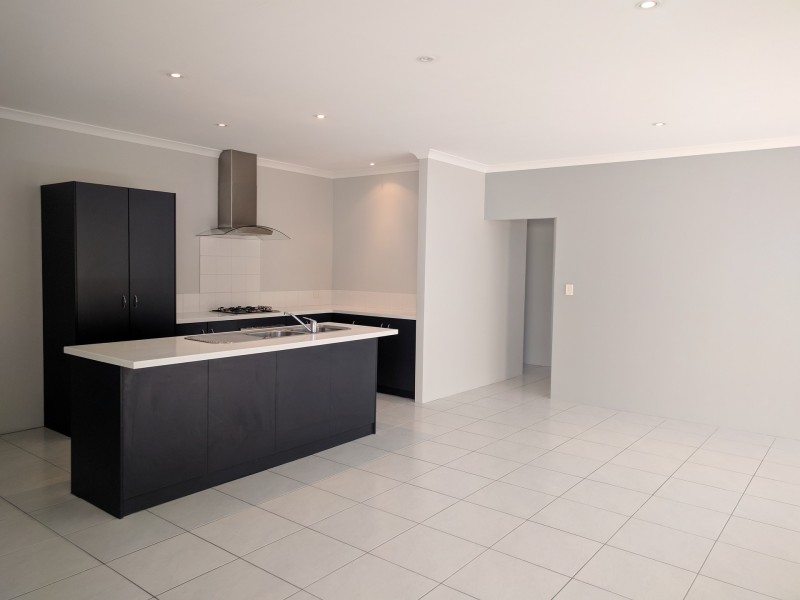 1 Covent Fairway, Pearsall WA 6065