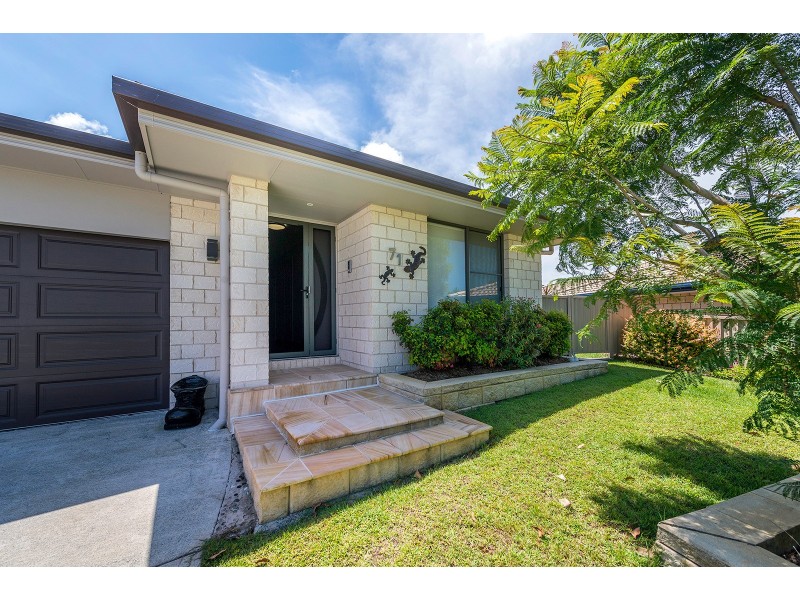 71 Lennox Circuit, Pottsville NSW 2489