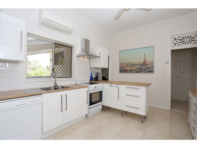 98 Joffre Street, Wynnum QLD 4178