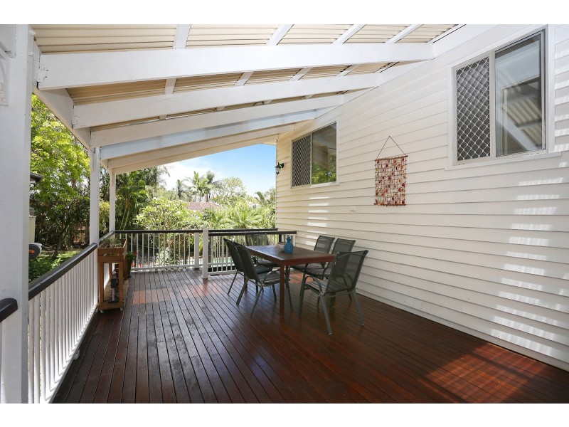 98 Joffre Street, Wynnum QLD 4178