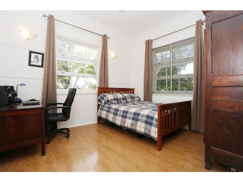 98 Joffre Street, Wynnum QLD 4178