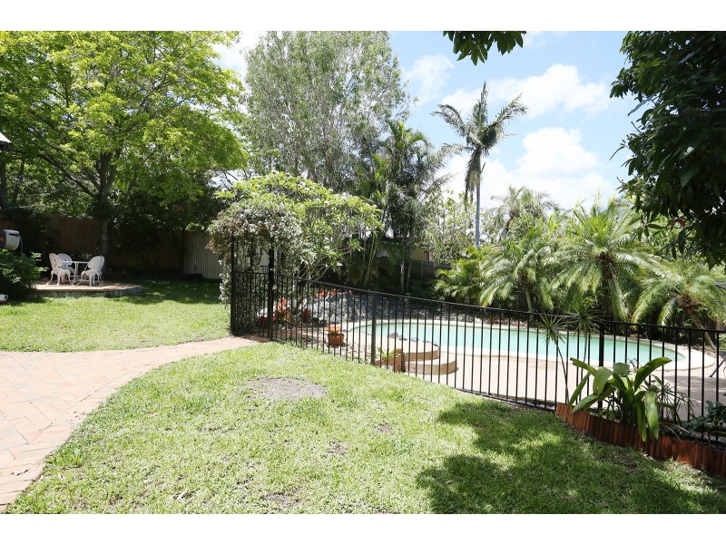 98 Joffre Street, Wynnum QLD 4178