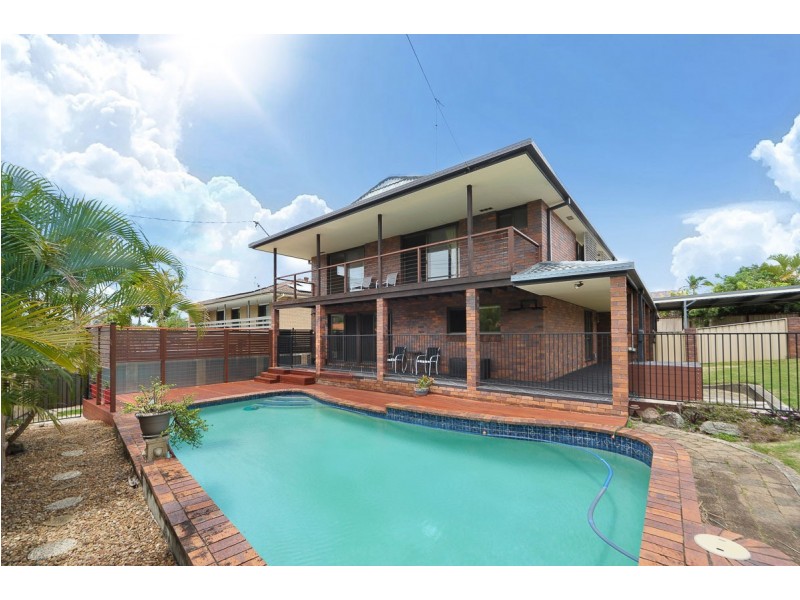 15 Crinum Crescent, Southport QLD 4215