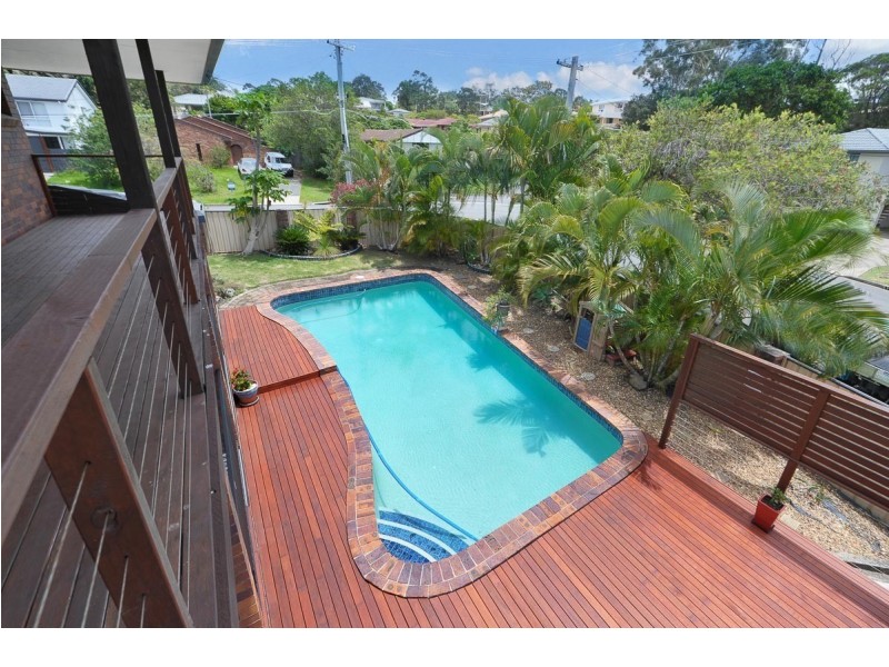 15 Crinum Crescent, Southport QLD 4215